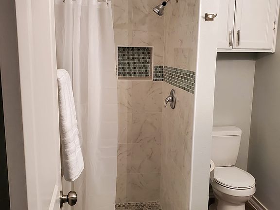 4th image of 504 W Chavez St