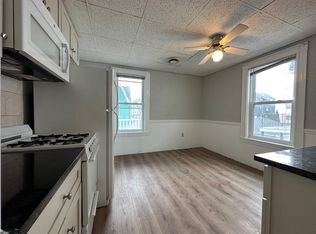 14 Dover St APT 2B, Worcester, MA 01609