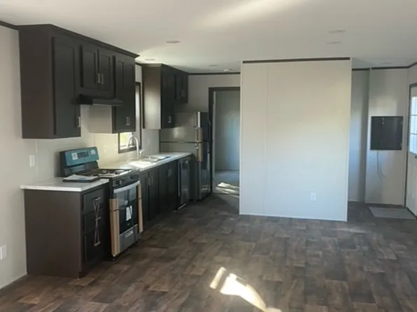 602 NW 9th St Lot 212, Madison, SD 57042