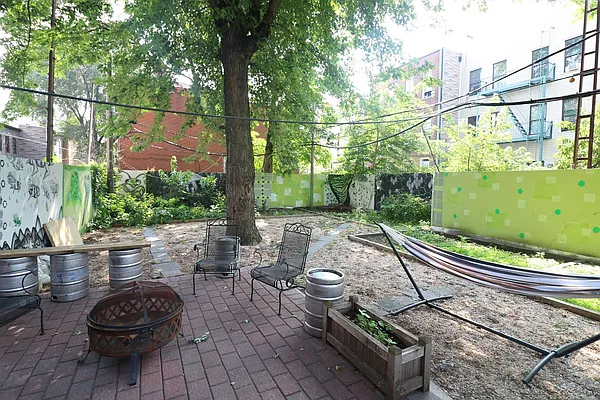 Rented by Compass | media 28