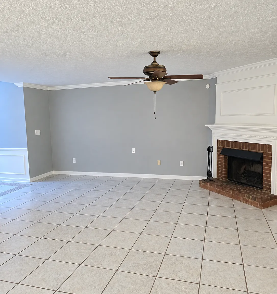 3 bed, 2.5 bath, 1812 sqft, $2,925 — Photo 3