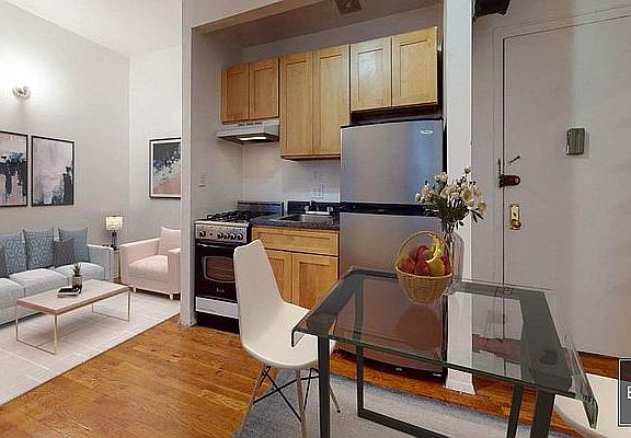 3rd image of 280 Mulberry St APT 4C