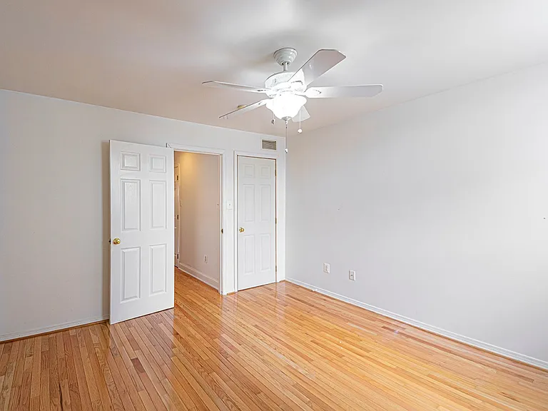 1635 E Passyunk Ave — Photo 12