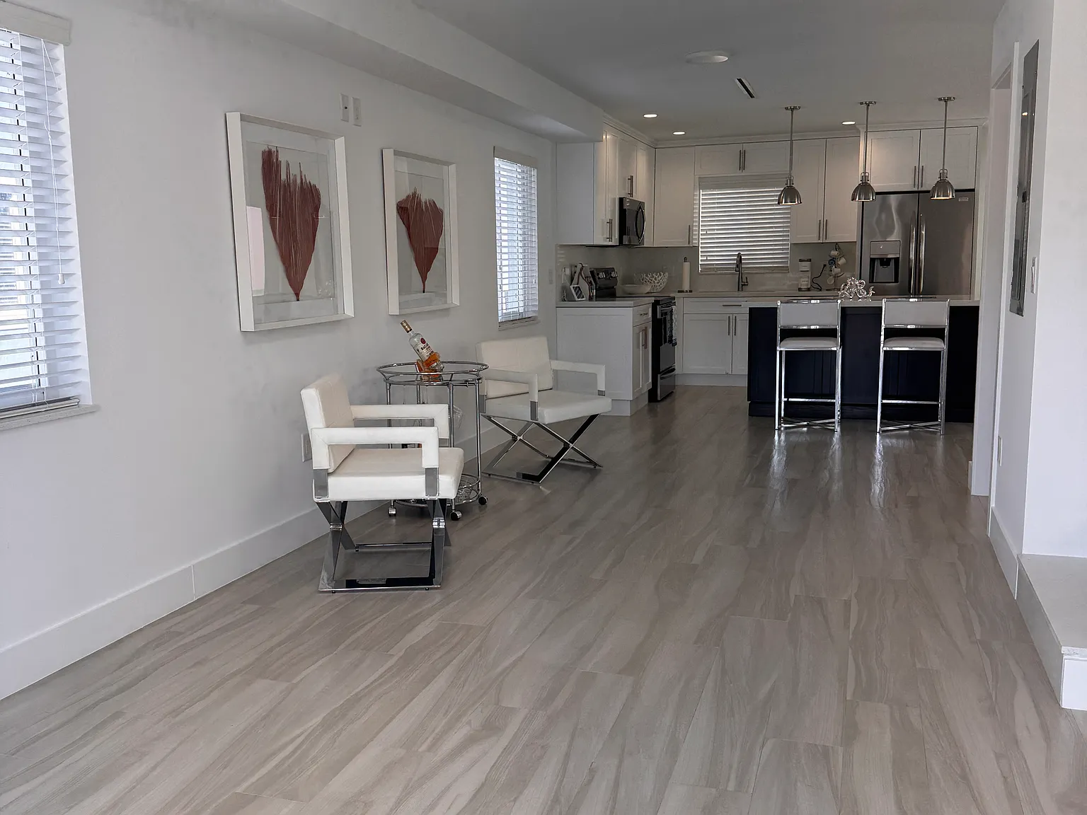 3 bed, 2.5 bath, 1580 sqft, $3,700 — Photo 2