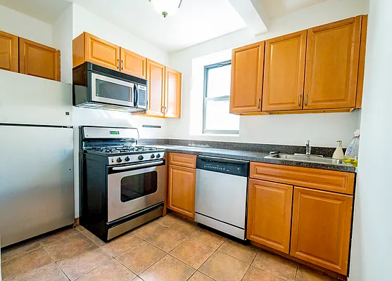 Sold by The Leveque Group, LLC | media 23