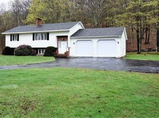 238 Litchfield Rd, Wales, ME 04280