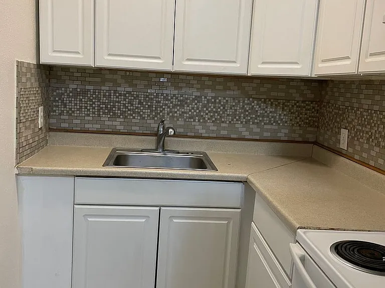 456 C St SW — Photo 15