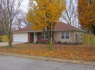 2825 Jessica Pl, Fayetteville, AR 72701