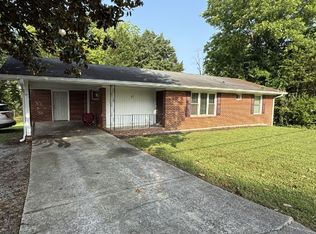 67 Sprayberry Rd, Newnan, GA 30263