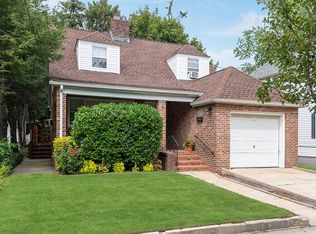 9 Park Ave, Port Washington, NY
