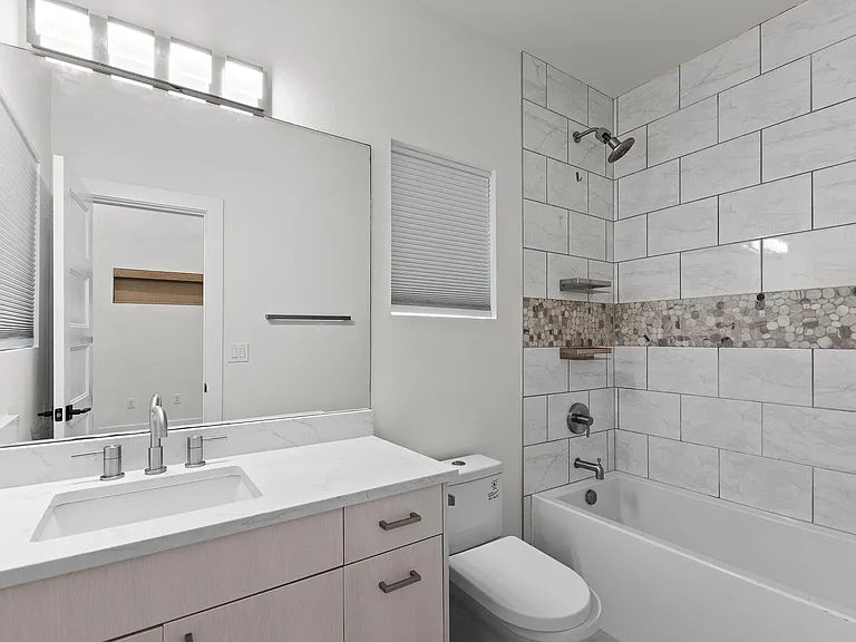 1193 E M Franklin Ave #1 — Photo 22