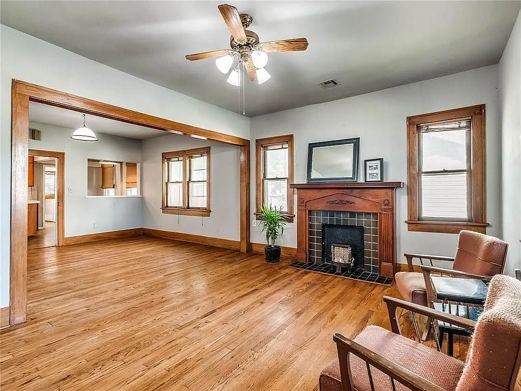 1200 Northwest 45th Street — Photo 4