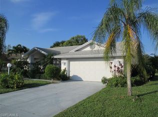 910 Charlemagne Blvd, Naples, FL 34112