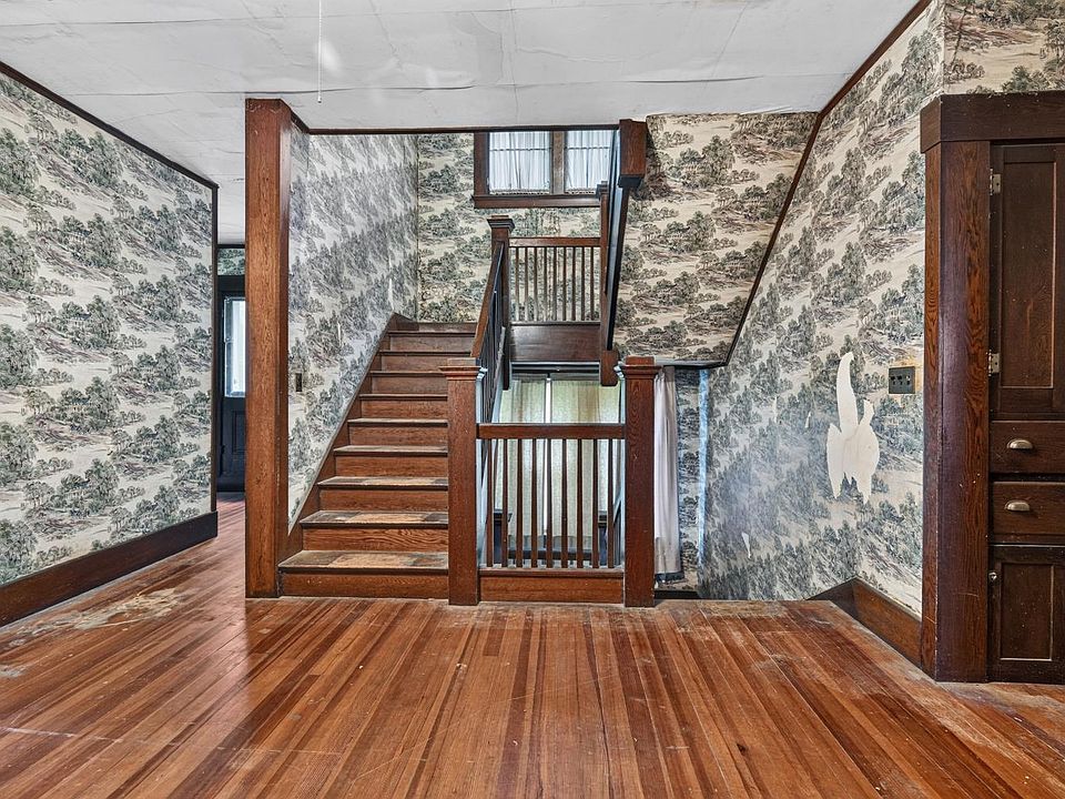 28th image of 336 Sunnyside Ave