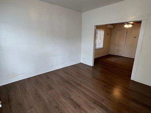 4th image of 906 S Breed St #1