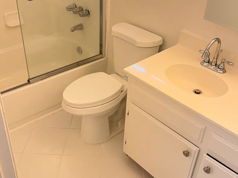 3752 Hughes Ave #19 — Photo 9