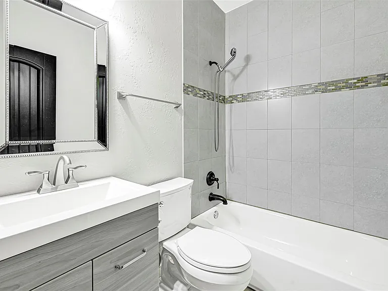 509 Joan Of Arc Dr — Photo 22