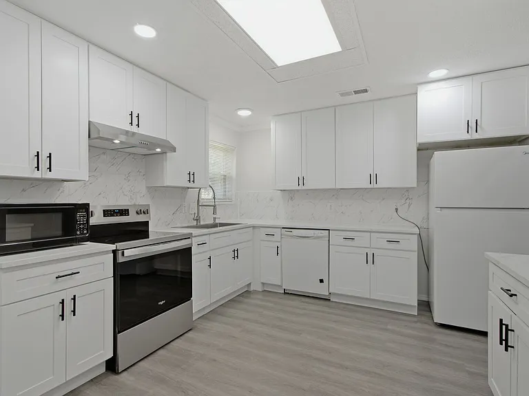 5005 Frontier Ln — Photo 19