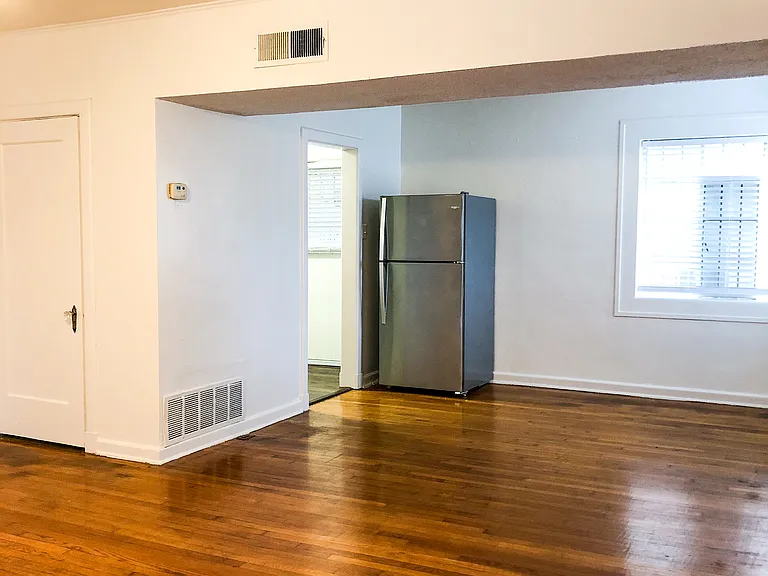 337 E Lullwood Ave #2 — Photo 6