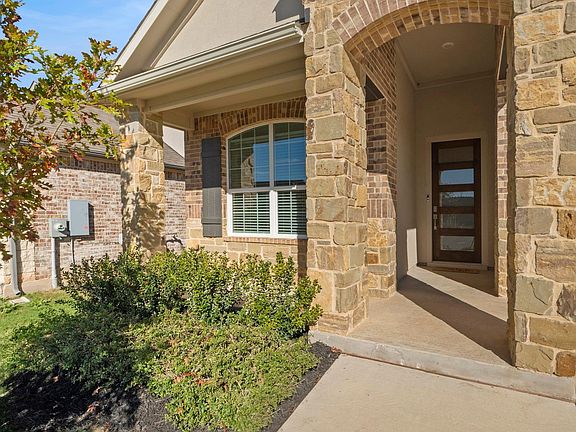 4th image of 2201 Bobtail Pass