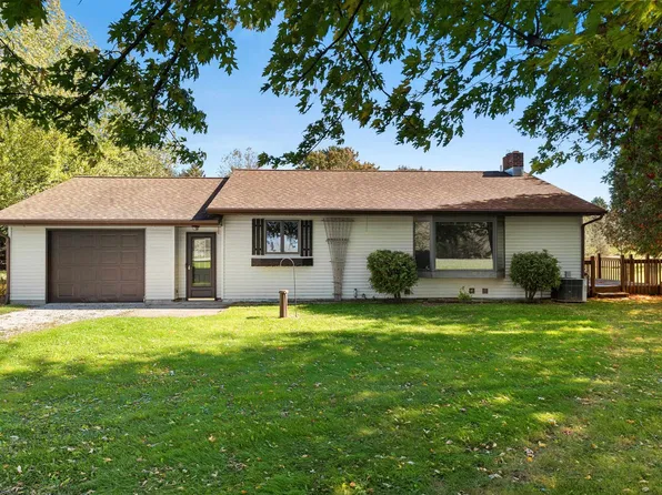 6286 E Carnot Rd, Sturgeon Bay, WI 54235
