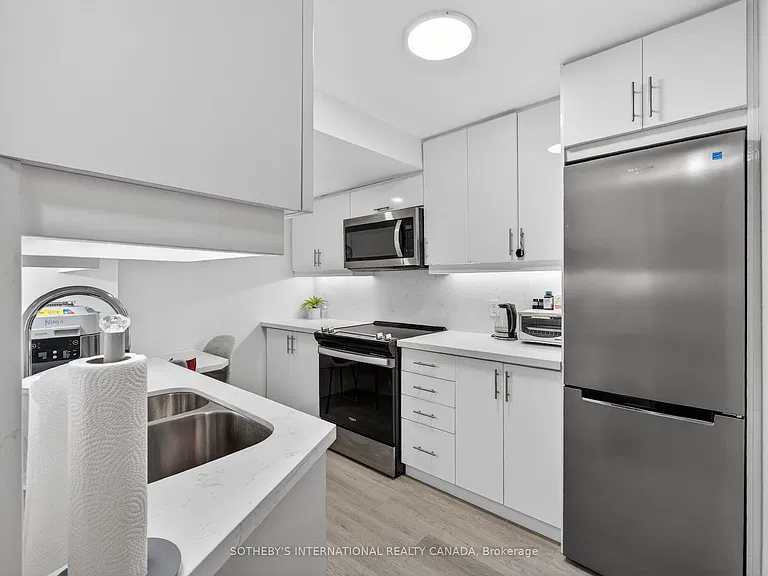 24 College View Ave #1B — Photo 11