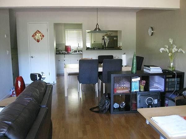 1st image of 55 Corte Real APT 18