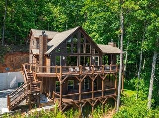 300 Cloudland Trce, Blue Ridge, GA 30513