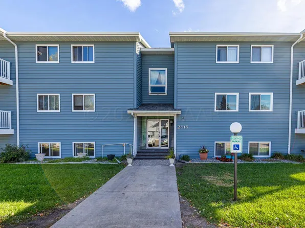 2515 25th St S #102-102H, Fargo, ND 58103