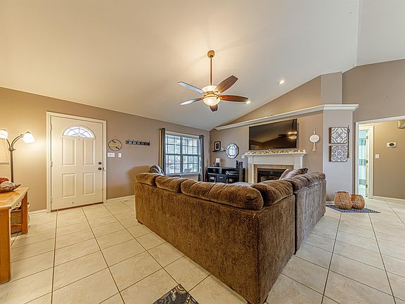 4th image of 2300 Jewel Ct