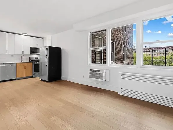 15 West 139th Street image 1 of 5