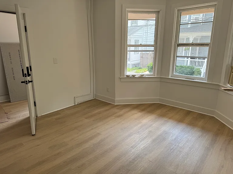37 Bank St #1 — Photo 2