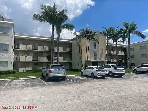 3rd image of 7725 N Kendall Dr #A324