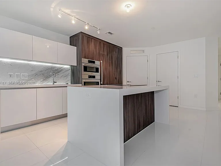 851 NE 1st Ave #2209 — Photo 1