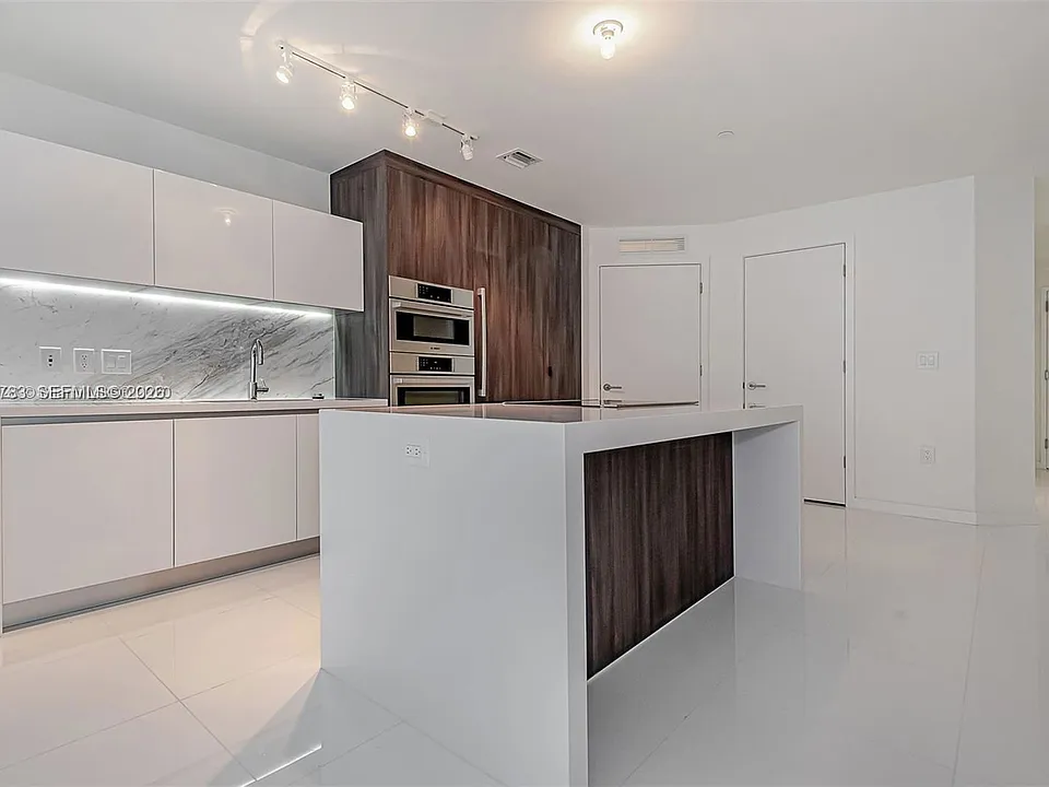 851 NE 1st Ave #2209