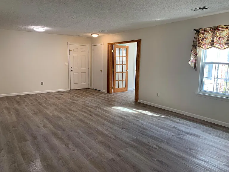 19-1 Augusta Ct — Photo 6