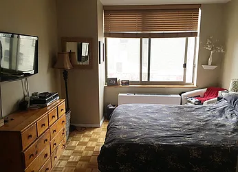 Rented by Warburg