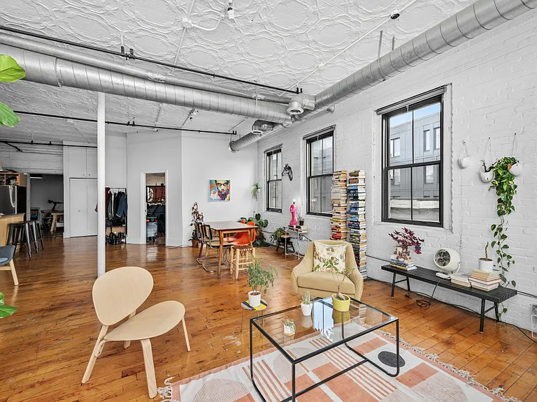 10 Williams St #44 — Photo 4