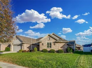 1959 Lakeview Dr, Xenia, OH 45385