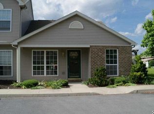 8 Eastwick Ct, Carlisle, PA 17015
