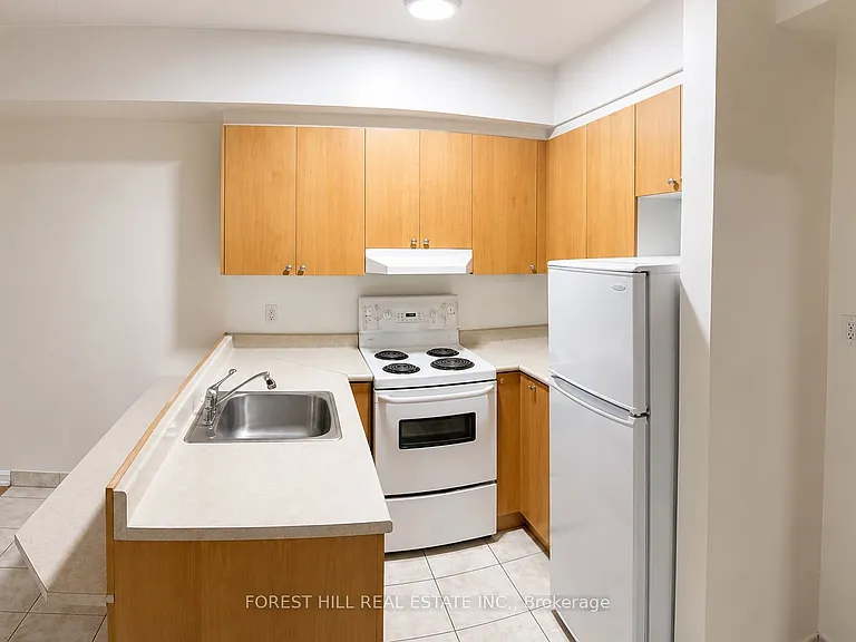 126 Dundas St E #202 — Photo 9
