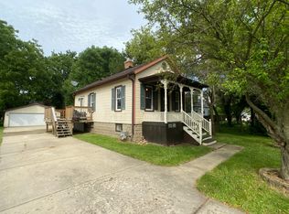 302 E Metzen St, Harvard, IL 60033