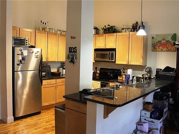 4th image of 75 Eagle St #23C