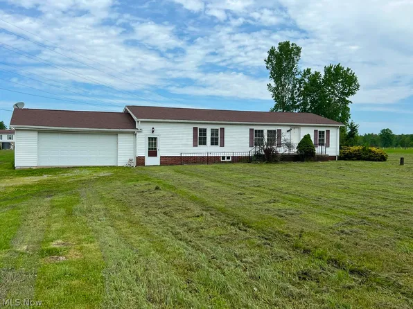 15180 W Akron Canfield Rd, Berlin Center, OH 44401