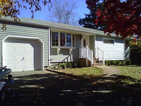1st image of 11 Newtown Ave