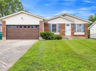 1083 Dividend Park Dr, Florissant, MO