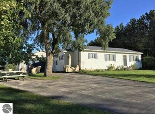 17513 Northwood Hwy, Arcadia, MI 49613