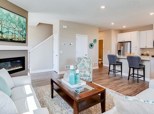 8797 Granite Cir, Woodbury, MN 55129
