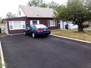 102 N Main St, Iselin, NJ 08830
