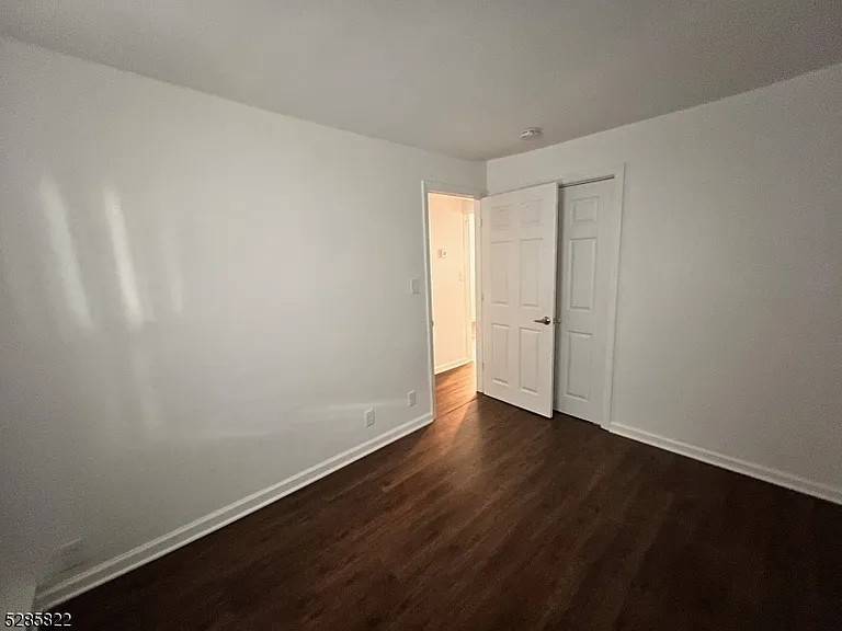 46 Roosevelt Ave — Photo 10
